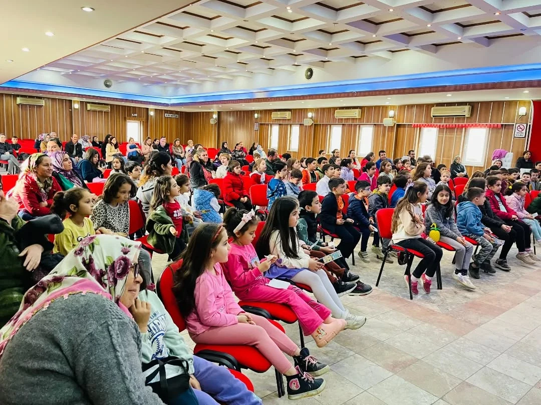 Mucit Palyaço Tiyatro Gösterisi